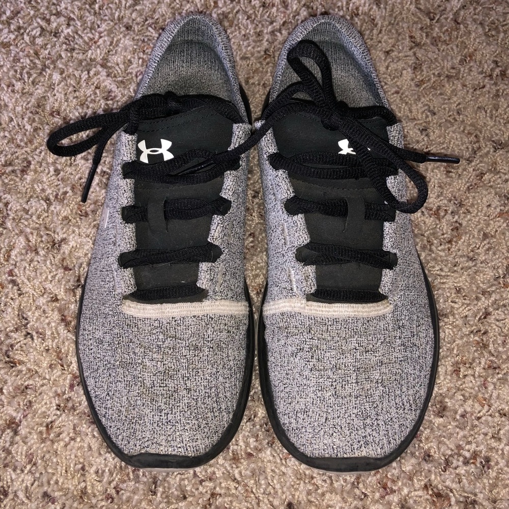 Under Armour Speedform tennis shoes